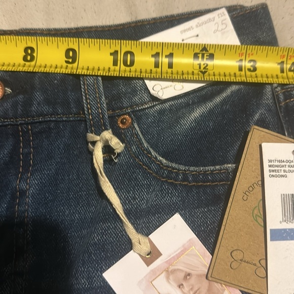 NWT Jessica Simpson
Sweet Slouchy Straight Leg High Rise Jeans - Picture 2 of 12